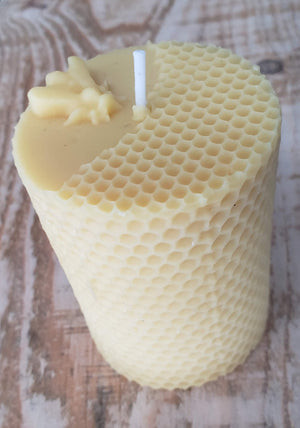 Open image in slideshow, Honeycomb Beeswax Candle
