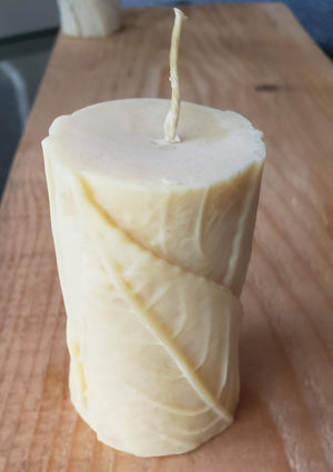 Open image in slideshow, Leaf Pillar Beeswax Candle
